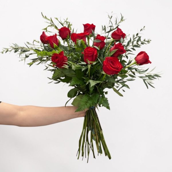 1 dozen red roses bouquet